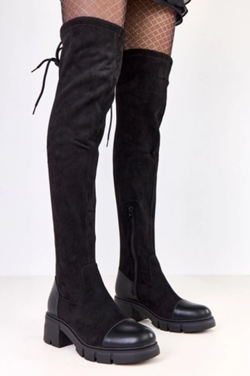 Čierne umelohladké čižmy... 2