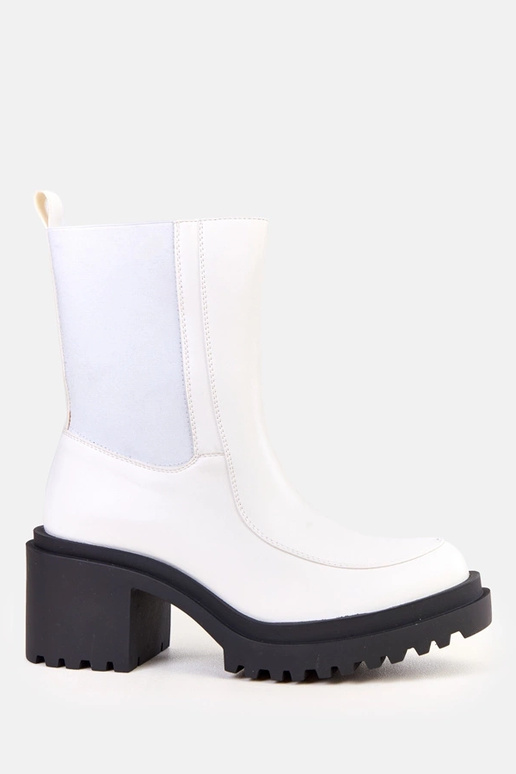 Biele kotníkové čižmy na podpätku s...