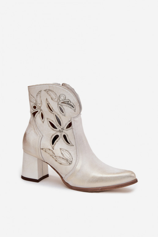 Kožené s prvkami prelamovania Dámske čižmy Zazoo 3647 zlatej farby Przecierany