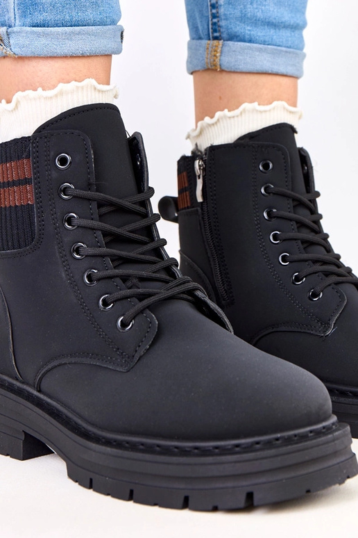 Čierne teplé traperky z matnej umelej...