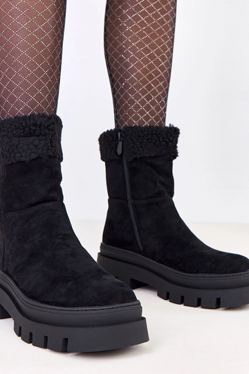 Čierne čižmy s kožúškom na...