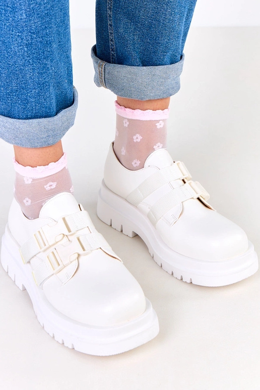 Biele dámske poltopánky na platforme...