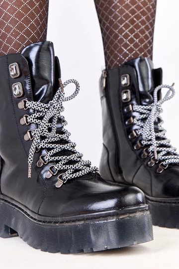 Čierne traperky na...