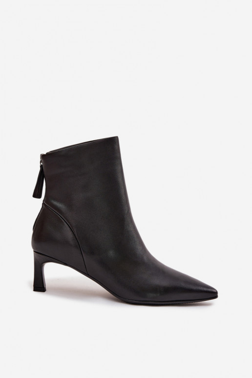 Dámske čižmyZapnutéturalnej Skóry s podpätkami D&A CR52-661 čierna