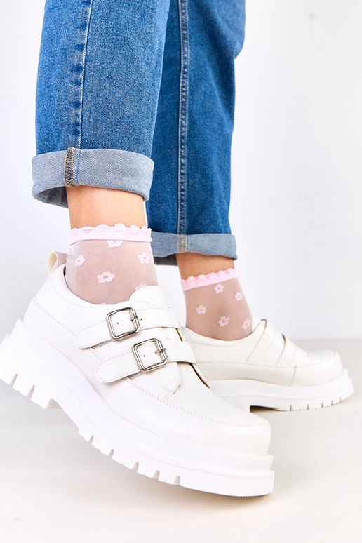 Biele poltopánky na masívnej podošve,...