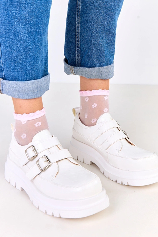 Biele poltopánky na masívnej podošve,...