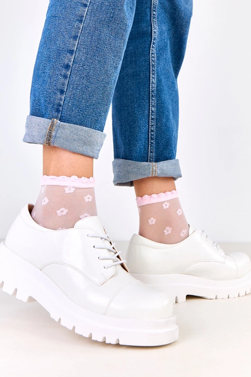 Biele poltopánky na zdrsnennej...