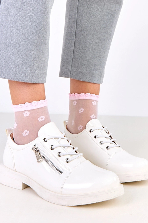 Biele lakované dámske poltopánky,...