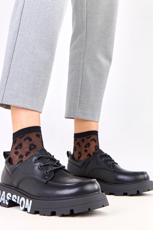 Čierne dámske poltopánky s vzorom na...