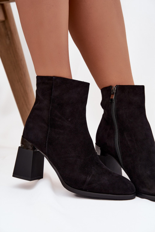 Dámske čižmyZapnutéturalnego zo semišuu s podpätkami zahriať sa D&A CR52-718 čierna