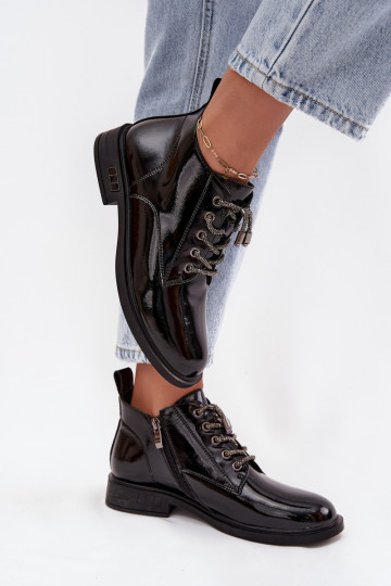 Kožené s lakovým efektom Dámske čižmy S Ornatem Šnurovaniem D&A MR52-124 čierna