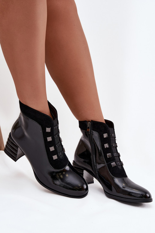 Kožené s lakovým efektom Dámske čižmy D&A MR52-144 čierna