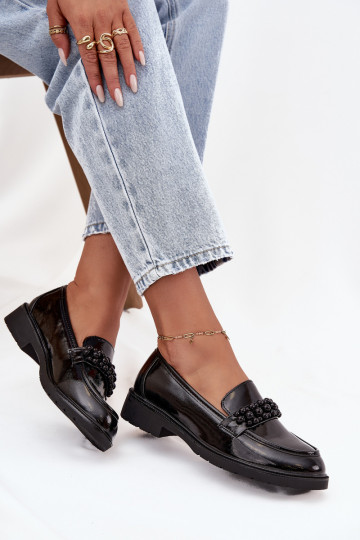 dámske mokasíny s lakovým efektom s korálkami S.Barski HY52-541 čierna