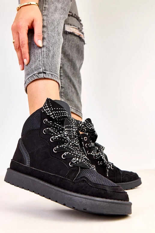 Čierne vysoké športové topánky s...