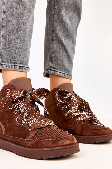 Hnedé vysoké športové...