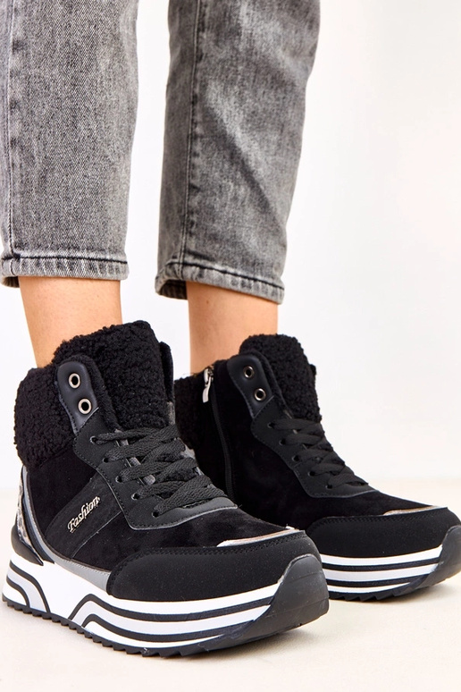 Čierne vysoké teplé športové topánky...