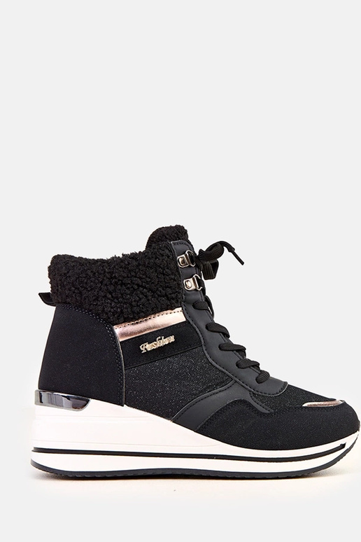 Čierne vysoké teplé športové topánky...