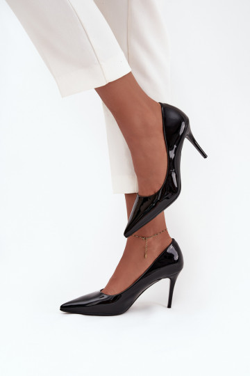 Dámske lakované lodičky „Jadira" so špicatými špičkami, čiernej farby