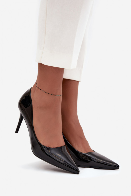 Dámske lakované lodičky „Jadira" so špicatými špičkami, čiernej farby