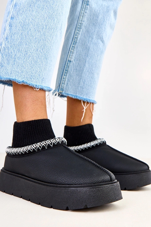 Čierne snehové topánky s tvarovaným...