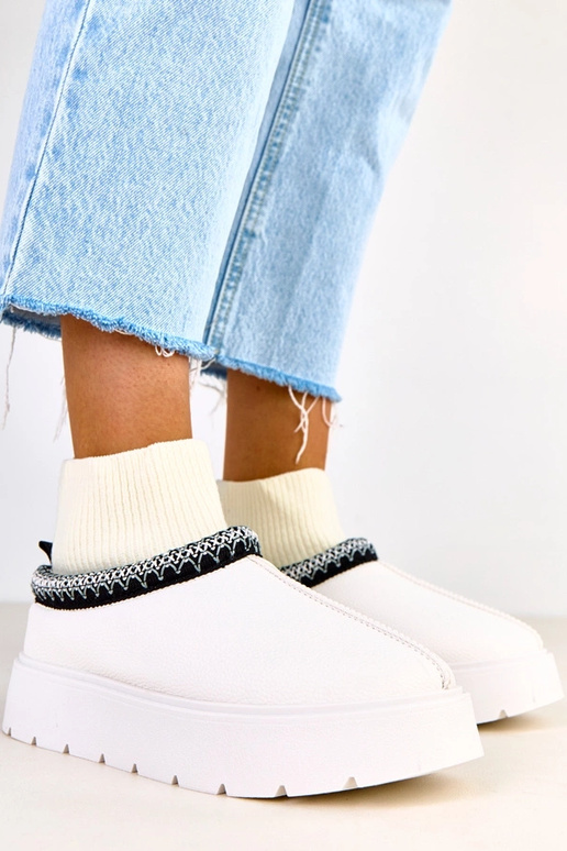 Biele snehové topánky s tvarovaným...