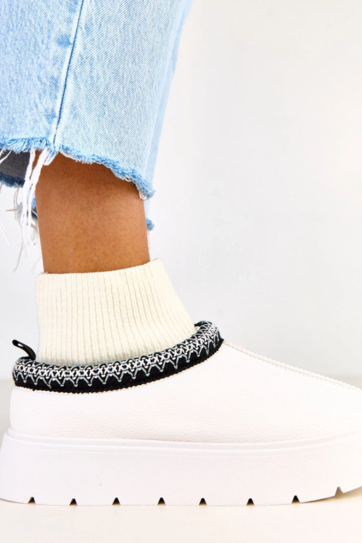 Biele snehové topánky s tvarovaným...