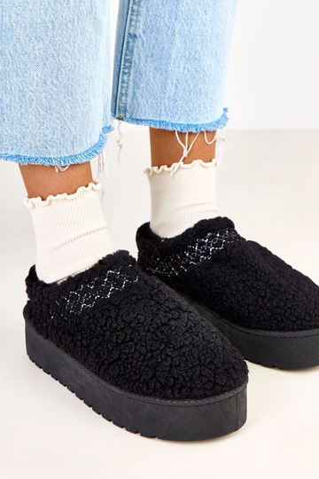 Čierne nízke snehové... 2