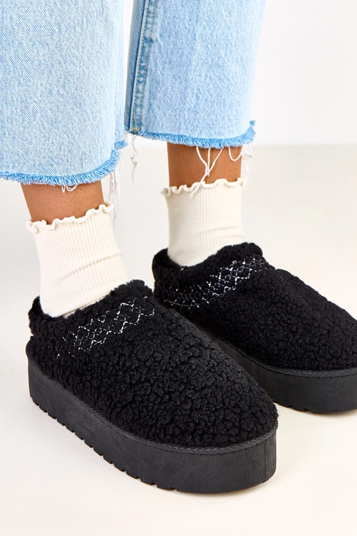 Čierne nízke snehové topánky na...