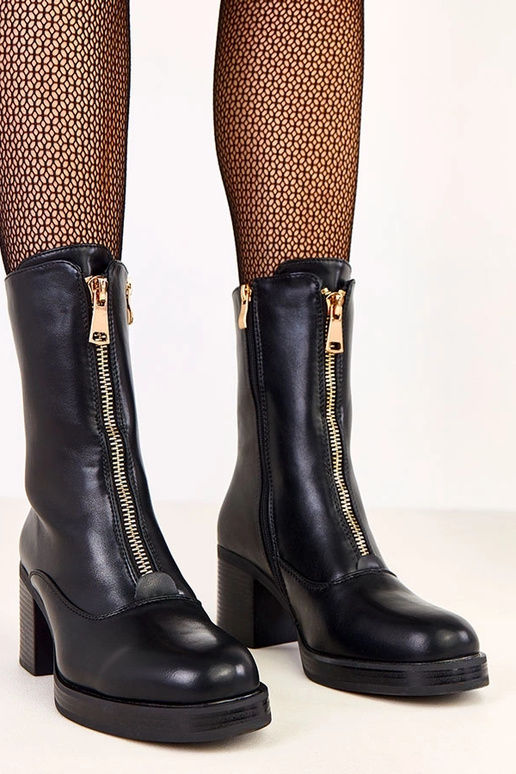 Čierne čižmy na podpätku s...