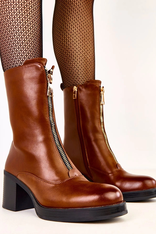 Hnedé čižmy na podpätku s...