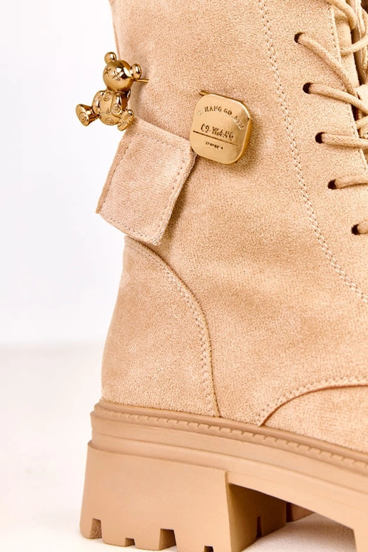 Pieskové vysoké čižmy zdobené...