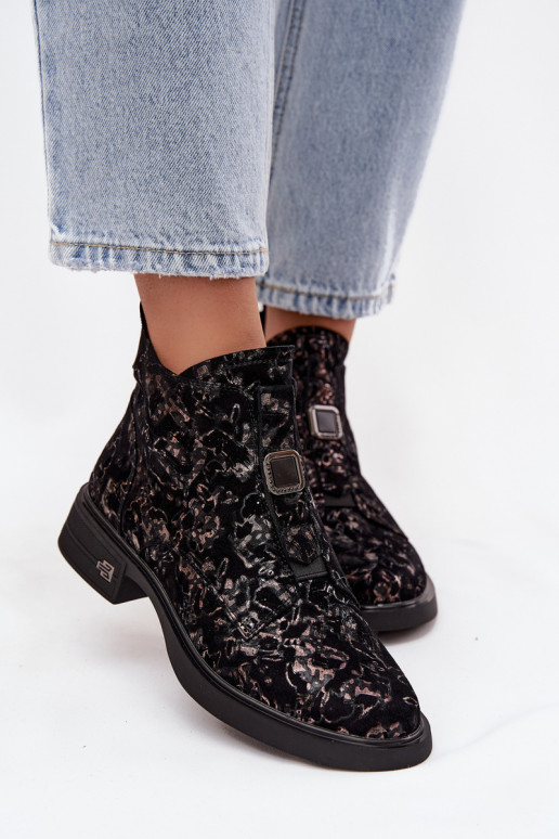 ČižmyZapnutéturalnego zo semišuu Zapnuté nízkom opätku D&A CR52-713 v čiernej a hnedej farbe