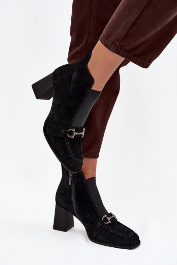Dámske čižmyZapnutéturalnego zo semišuu s podpätkami Artiker 57C0124 čierna