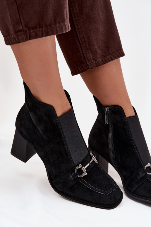 Dámske čižmyZapnutéturalnego zo semišuu s podpätkami Artiker 57C0124 čierna