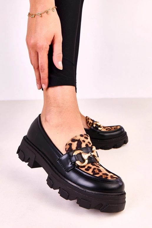 Čierne mokasíny s leopardím vzorom a...