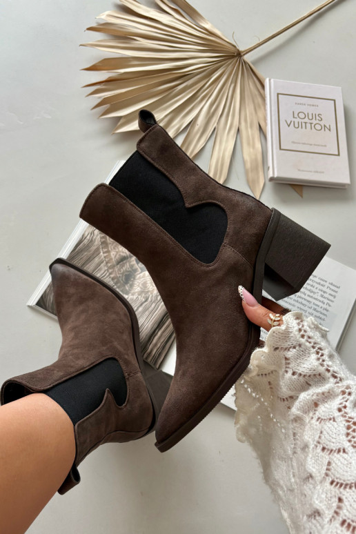 Kožené semišové čižmy so zateplením vo vnútri Artiker 57C0047 hnedej farby Kožené semišové čižmy so zateplením vo vnútri Artiker 57C0047 hnedej farby