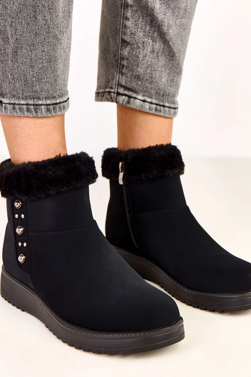 Čierne zateplené čižmy z matnej...