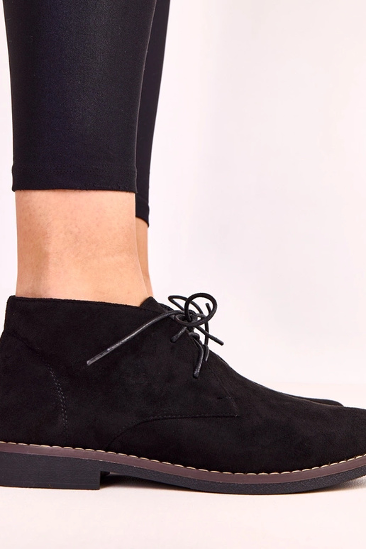 Čierne dámske čižmy na plochom... Čierne dámske čižmy na plochom...