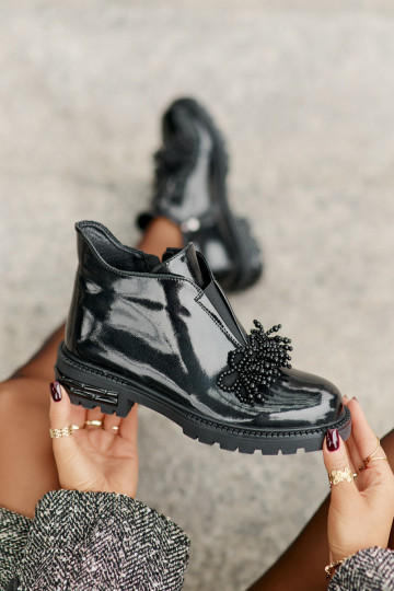 Kožené s lakovým efektom Čižmy s ozdobami zahriať sa D&A LZ42-036 čierna