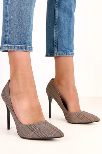 Sivé kárované vysoké...