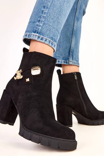 Čierne čižmy na podpätku s... 2