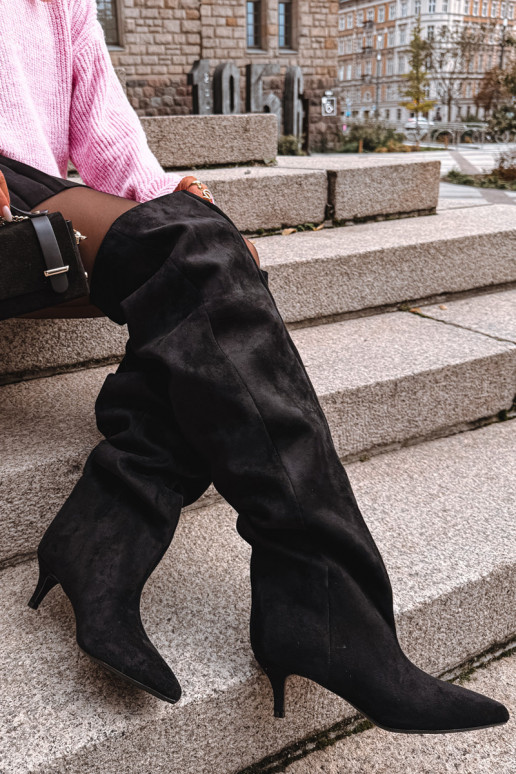 Trvalý model dámske čižmy s tenkými podpätkami čierna Ysolienne