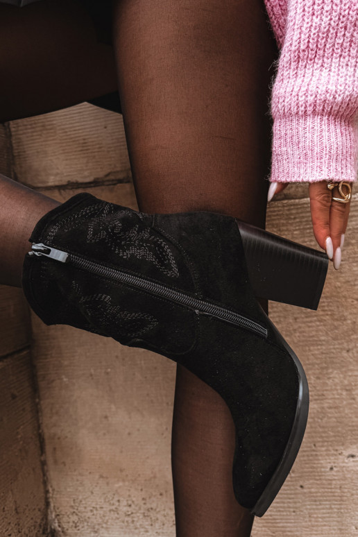 čižmy v kovbojskom štýle Dámske s podpätkami z eko semišuoIne čierna Carissa čižmy v kovbojskom štýle Dámske s podpätkami z eko semišuoIne čierna Carissa