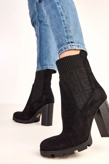 Čierne čižmy na hrubom... 2