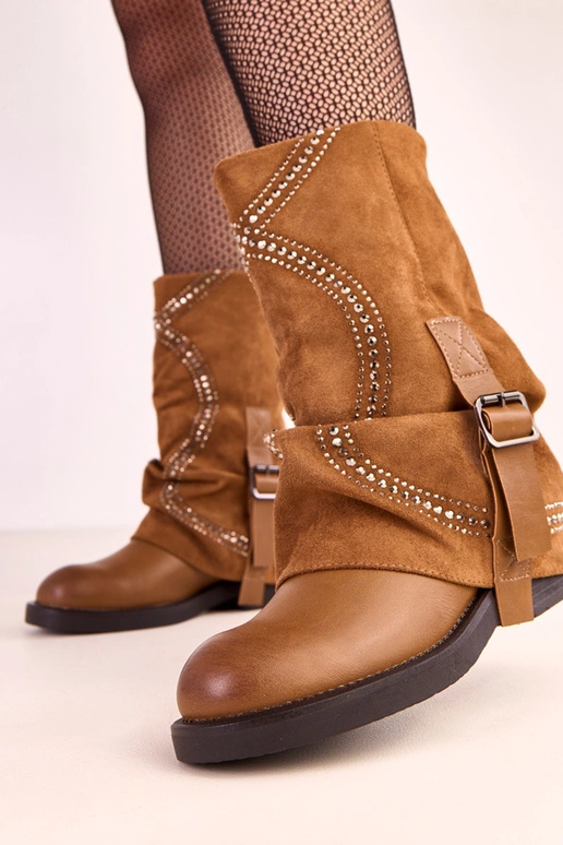 Ružové čižmy s ozdobným zlatým... Ružové čižmy s ozdobným zlatým...