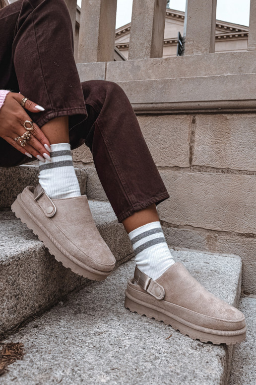 Dámske teplé papuče s kožúškom vo vnútri a platformou pieskovej farby Azida