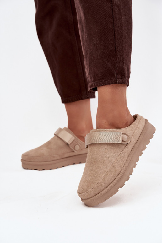 Dámske teplé papuče s kožúškom vo vnútri a platformou pieskovej farby Azida