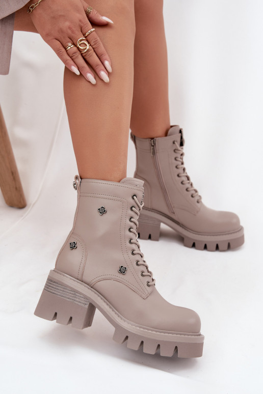 Kožené Pracovné členkové topánky Dámske Zapnuté KlockuPrzypinkami Artiker 57C0181 béžová Kožené Pracovné členkové topánky Dámske Zapnuté KlockuPrzypinkami Artiker 57C0181 béžová