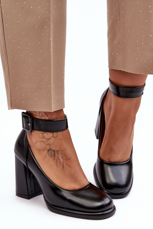 Topánky s podpätkami s prackami čierna Idovana