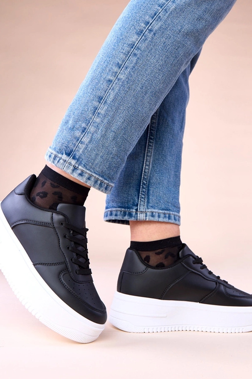 Čierne športové topánky na platforme...